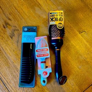 Hair Brush & comb Lot
